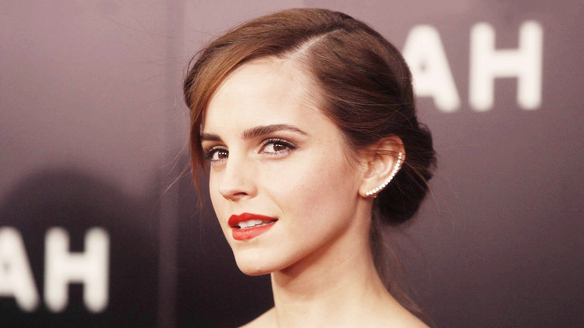 爱游戏-雅各布·因格雷布蝉联男子100米金牌，雅各布百米