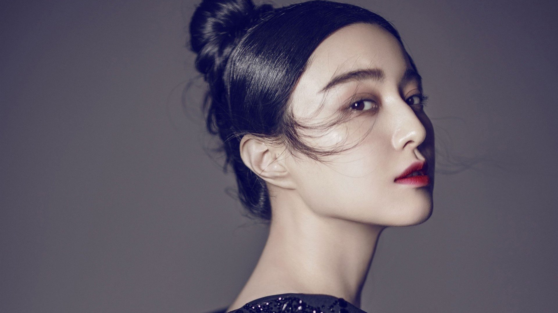 爱游戏体育-加拿大选手稳守防线，守住胜利，加拿大选手夺冠