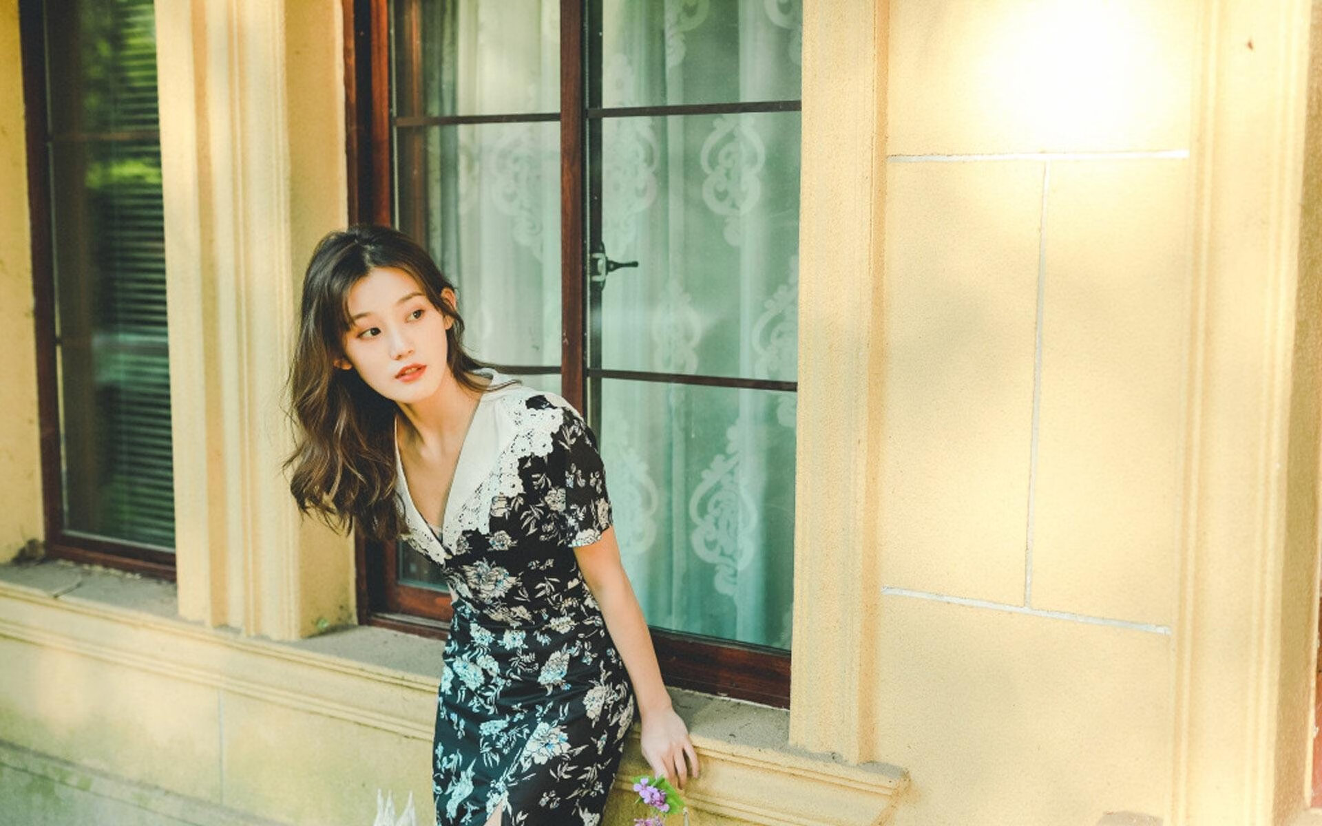 爱游戏-勒沃库森主场3-0战胜云达不莱梅，继续领跑德甲，勒沃库森最新转会