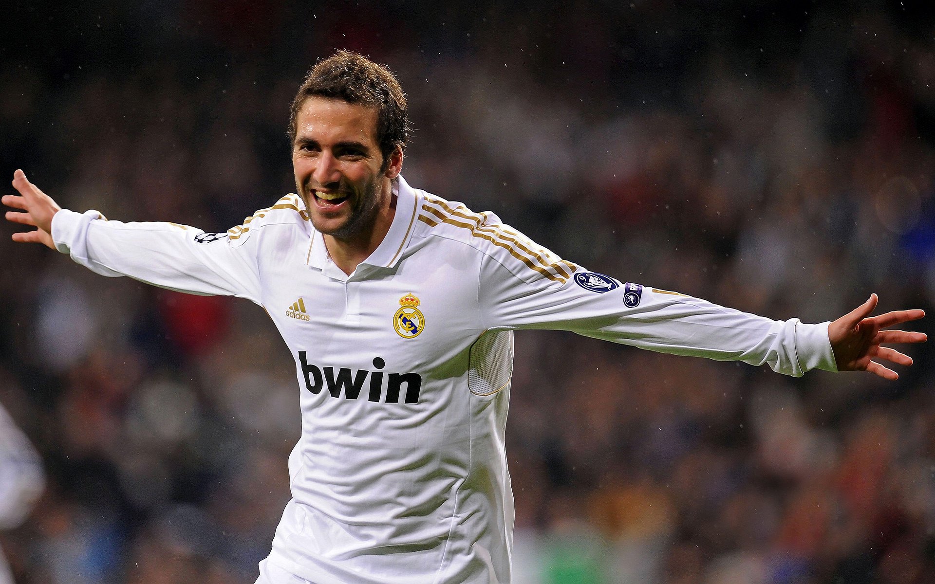 广州龙狮队逆转取胜，展现强大韧性，广州龙狮是哪个球队